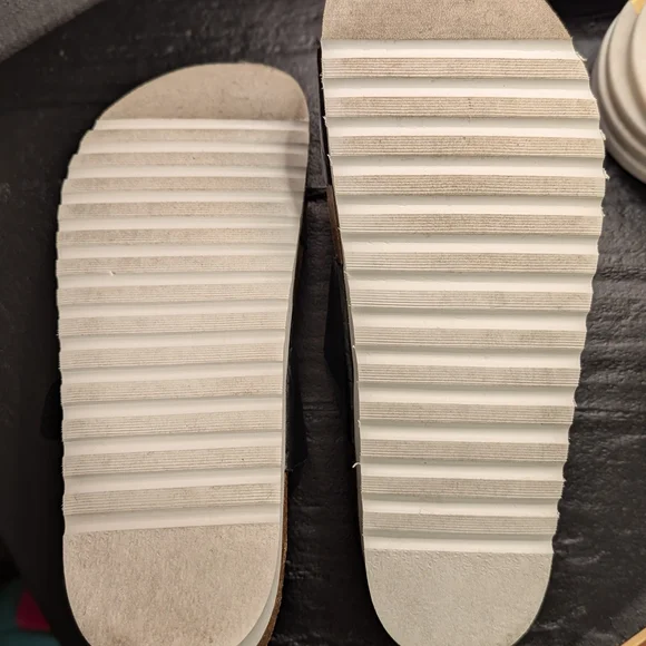 Saint + Sophia Sandals Size 9 - Picture 6 of 6